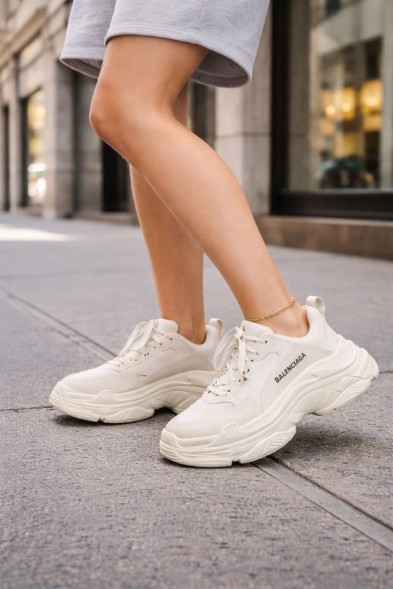 Унисекс кроссовки Balenciaga Triple S Beige