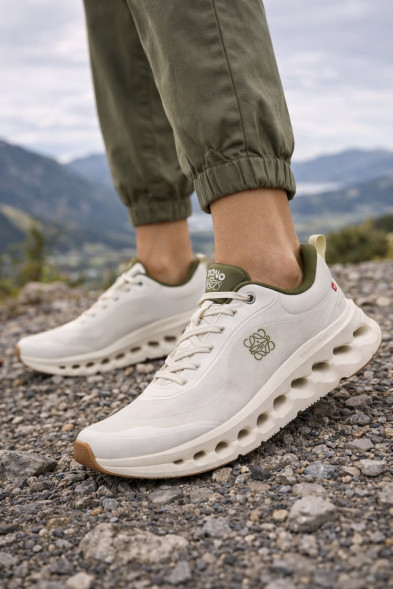 Унисекс кроссовки On Running Cloudtilt White/Olive
